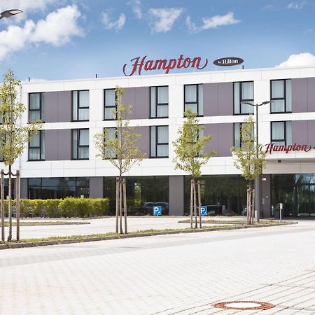 Hampton By Hilton Munich Airport South Hotel Hallbergmoos Exterior photo